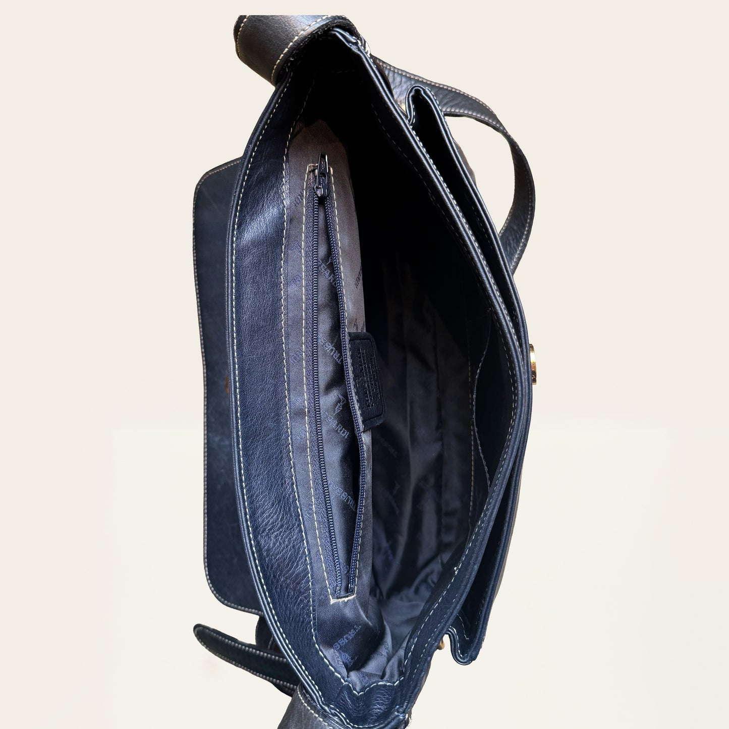 Trussardi vintage schoudertas zwart leer