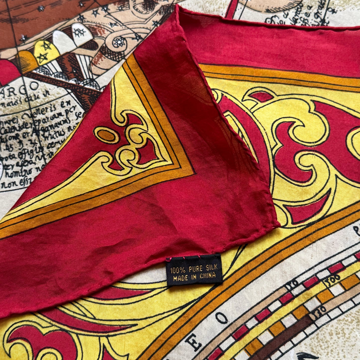 Basile vintage zijden sjaal